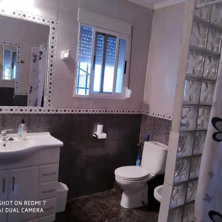 Chalet Con Piscina Privada Nyaraló *